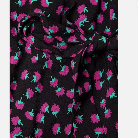 Diane von Furstenberg Goldie Dandelion Print Wrap Dress in Swirling Berry Size0 - Picture 4 of 11